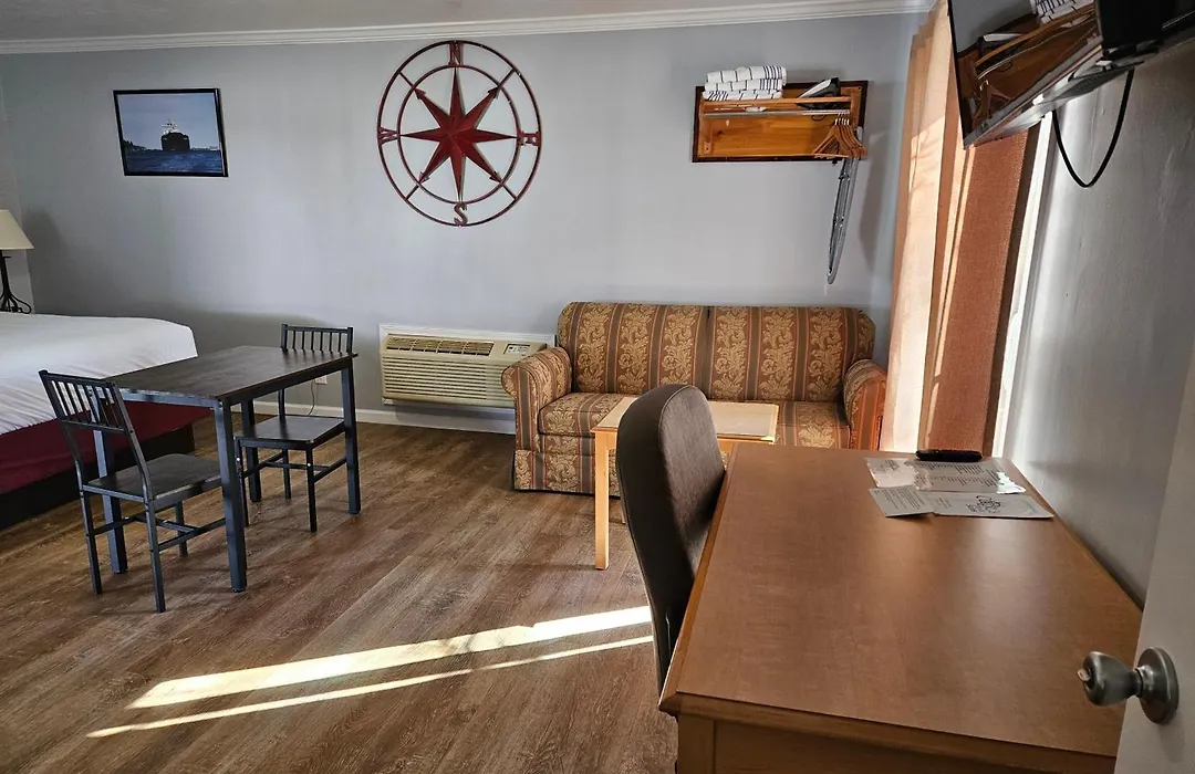 Captain'S Inn And Suites-1
