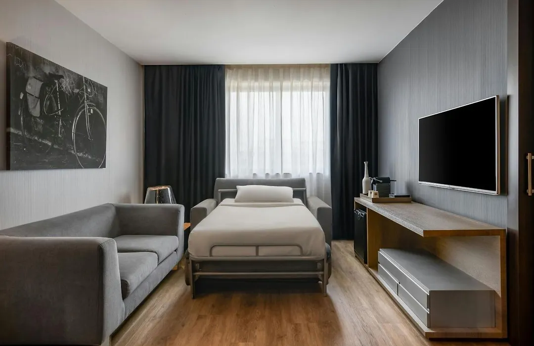 Ac Hotel Madrid Feria By Marriott-1