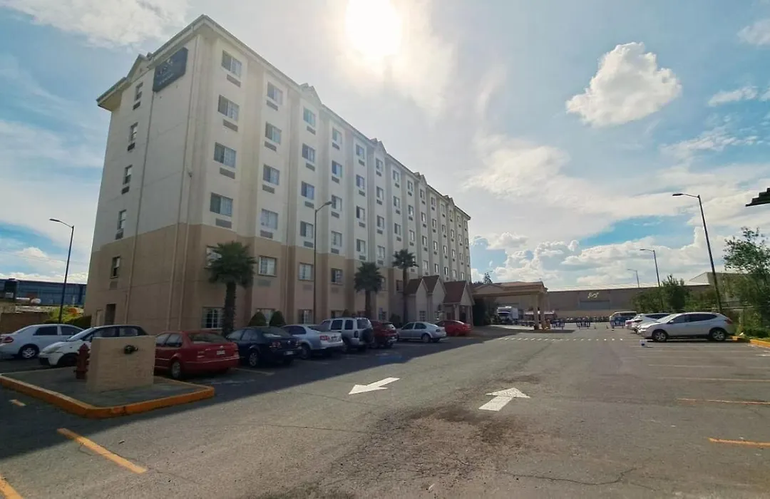 Microtel Inn And Suites By Wyndham Toluca-1
