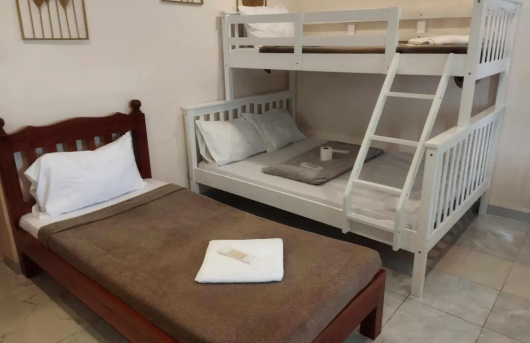 Elnora Delmar Travellers Inn-1