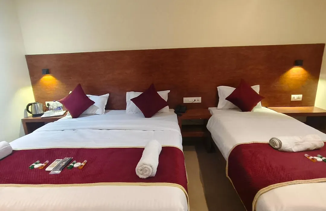 Hotel Ashraya International-1
