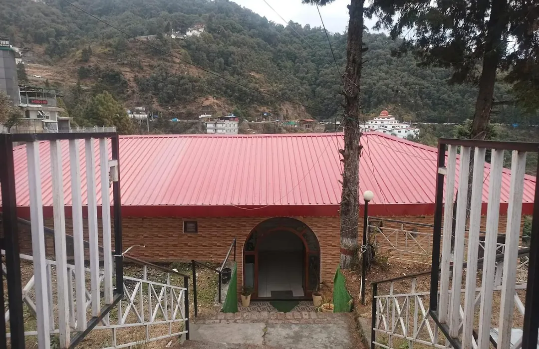 Hotel Himalayan Village-1