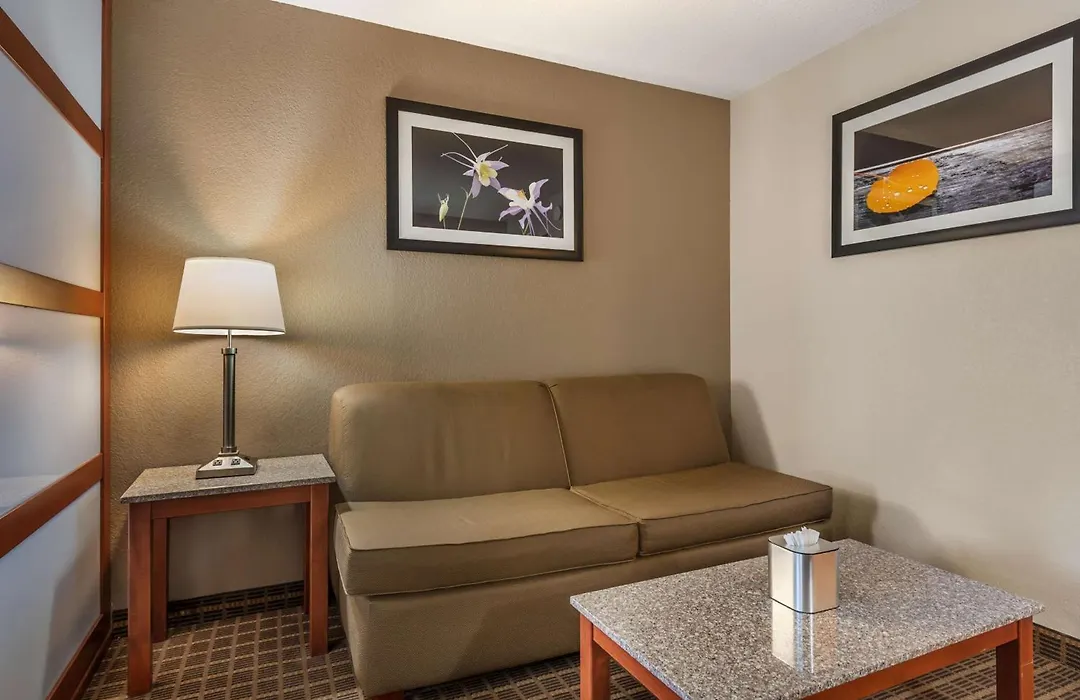 Best Western Plus Peak Vista Inn & Suites-1