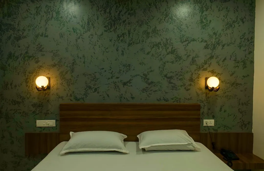 Balu Residency - A Business Class Hotel-1