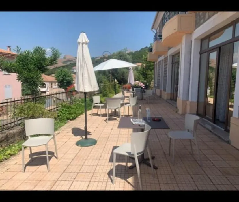Hotel Les Calanques-1