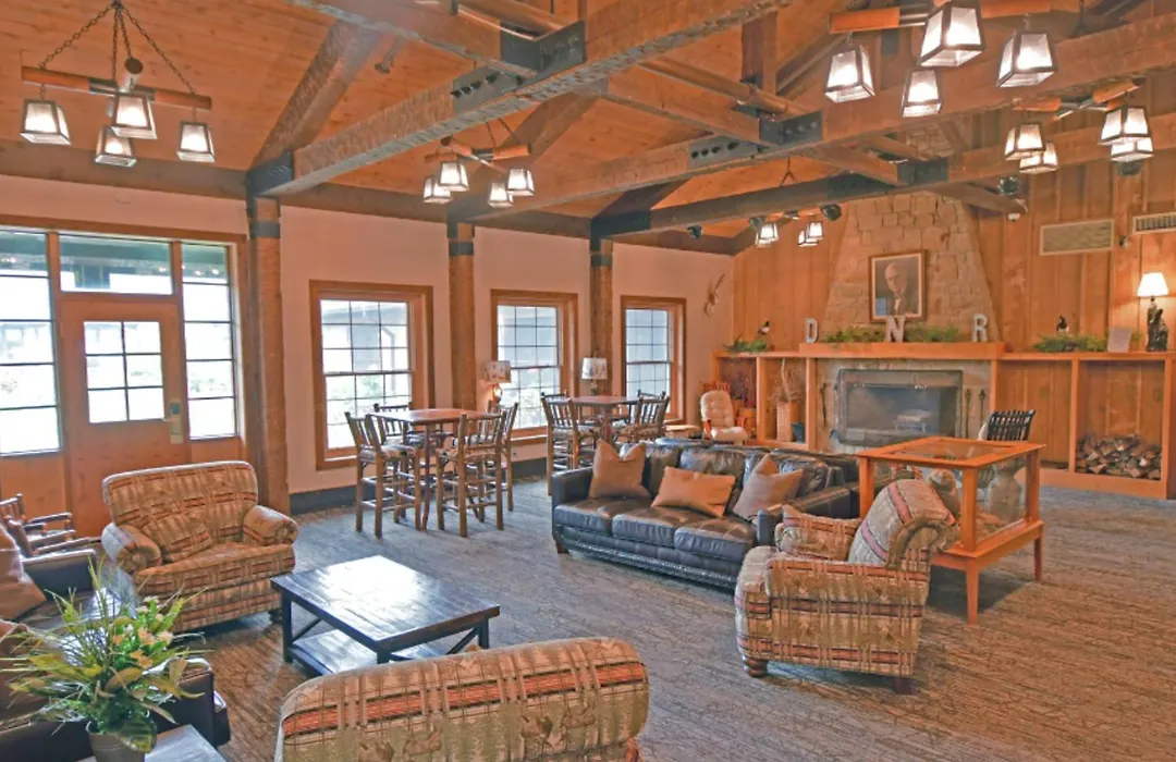 Abe Martin Lodge & Cabins-1