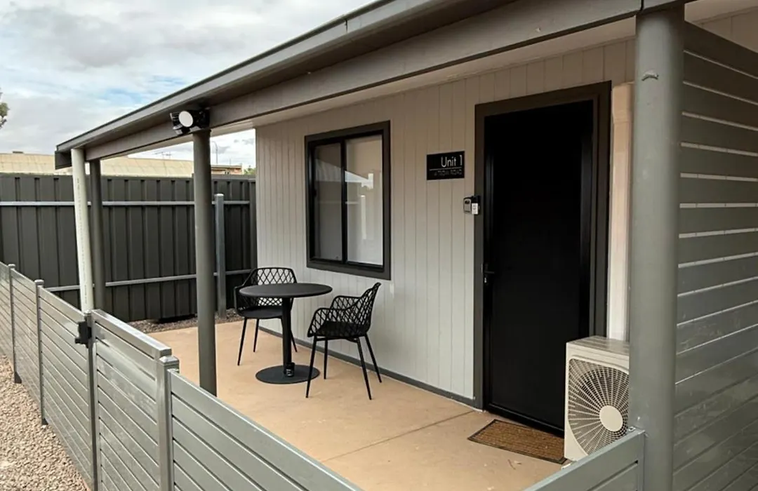 Coober Pedy Apartments-1