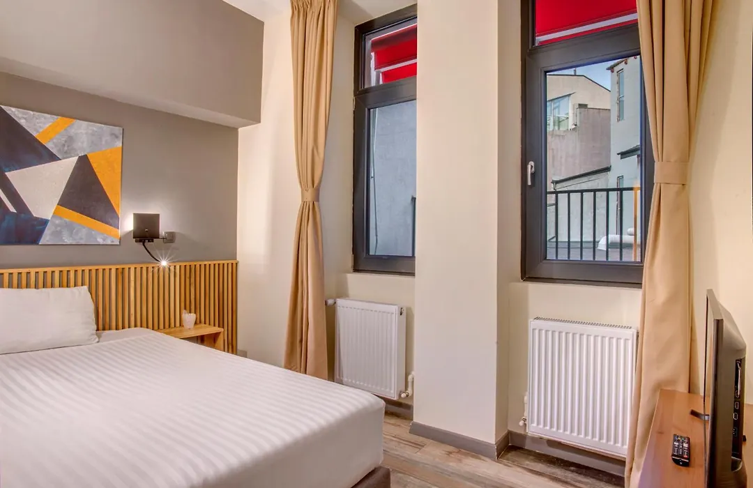 Hotel Forty One-1