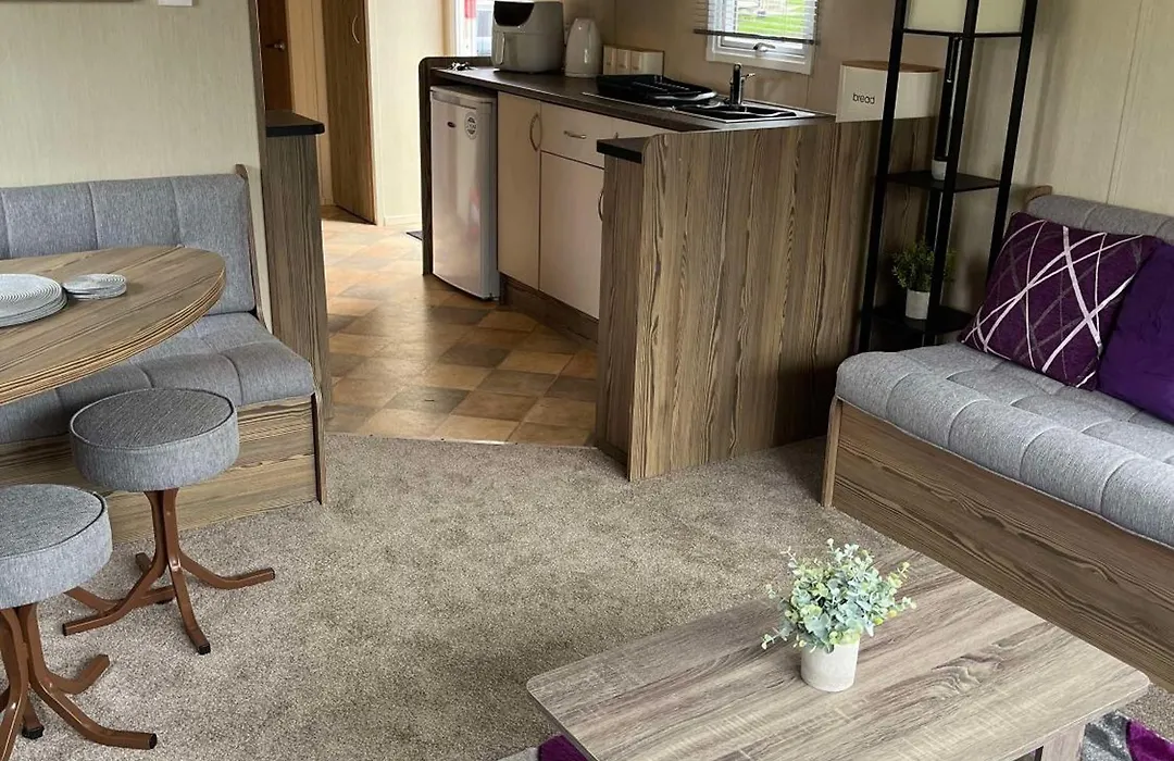 275 - Butlins Skegness, Pet Friendly And Wifi - Meadow Lakes Caravan & Lodge Hire-1