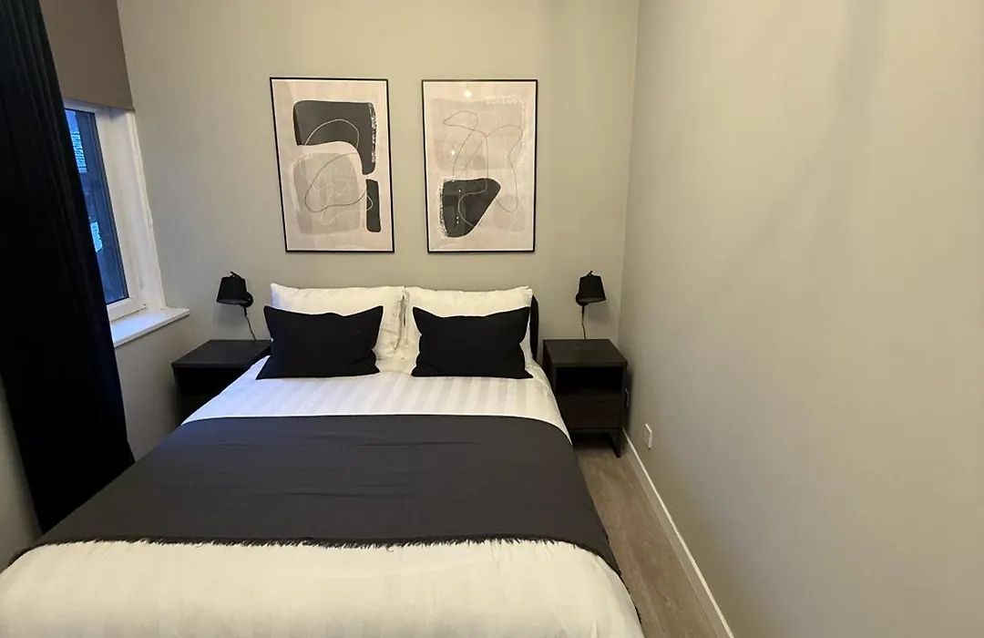 Skene Square Apartment-1