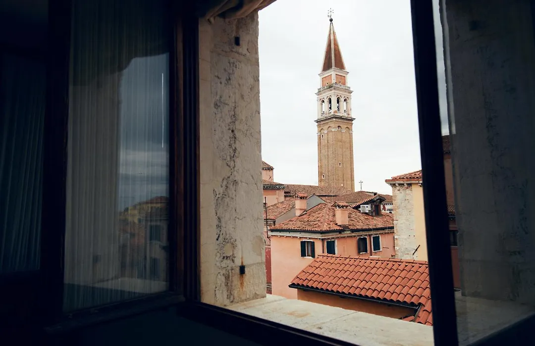 Palazzo Contarini Della Porta Di Ferro-1