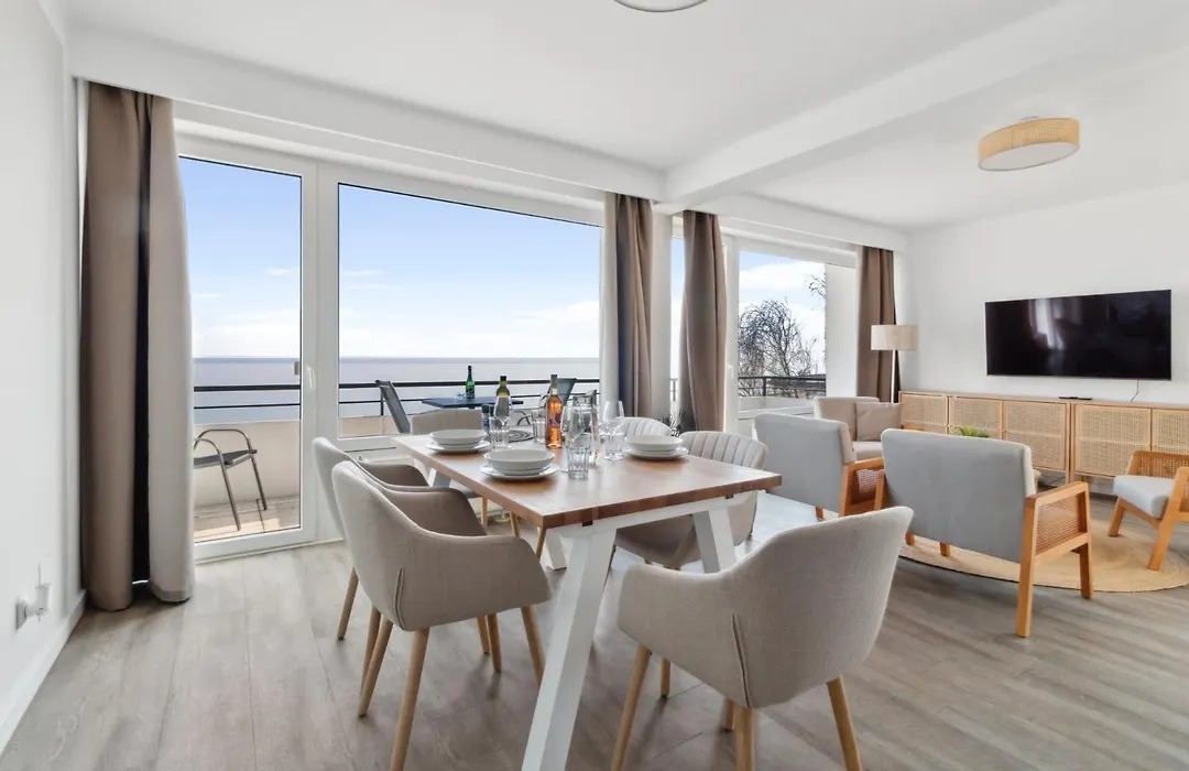 Beachside Grömitz - 21 Apartments, Pool&Sauna direkt am Meer-1