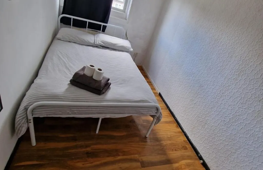 Cosy Rooms In London-1