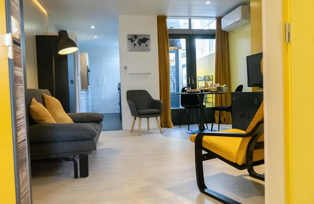 B&B Sunflower Leiden-1