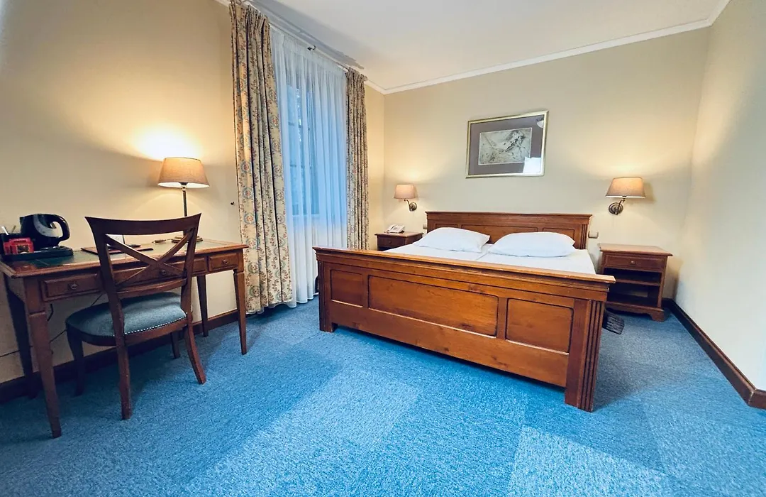 Hotel Opera-1