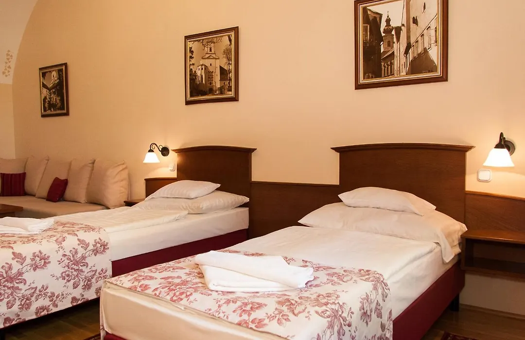 Hotel Klastrom-1