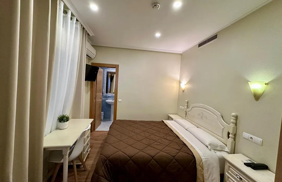 Hostal Toledo-1