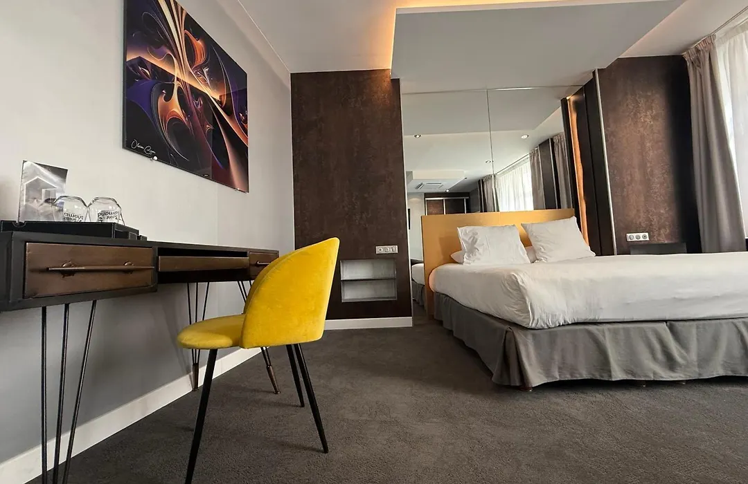 Logis Hotel Borel-1