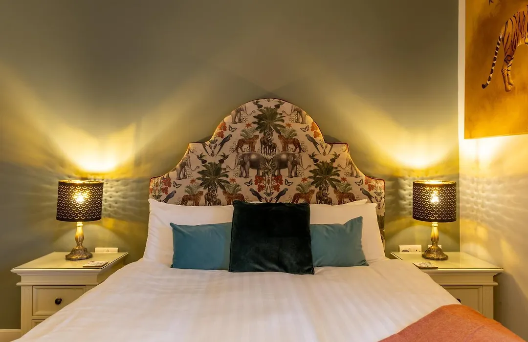 The Old Vicarage Hotel & Restaurant-1