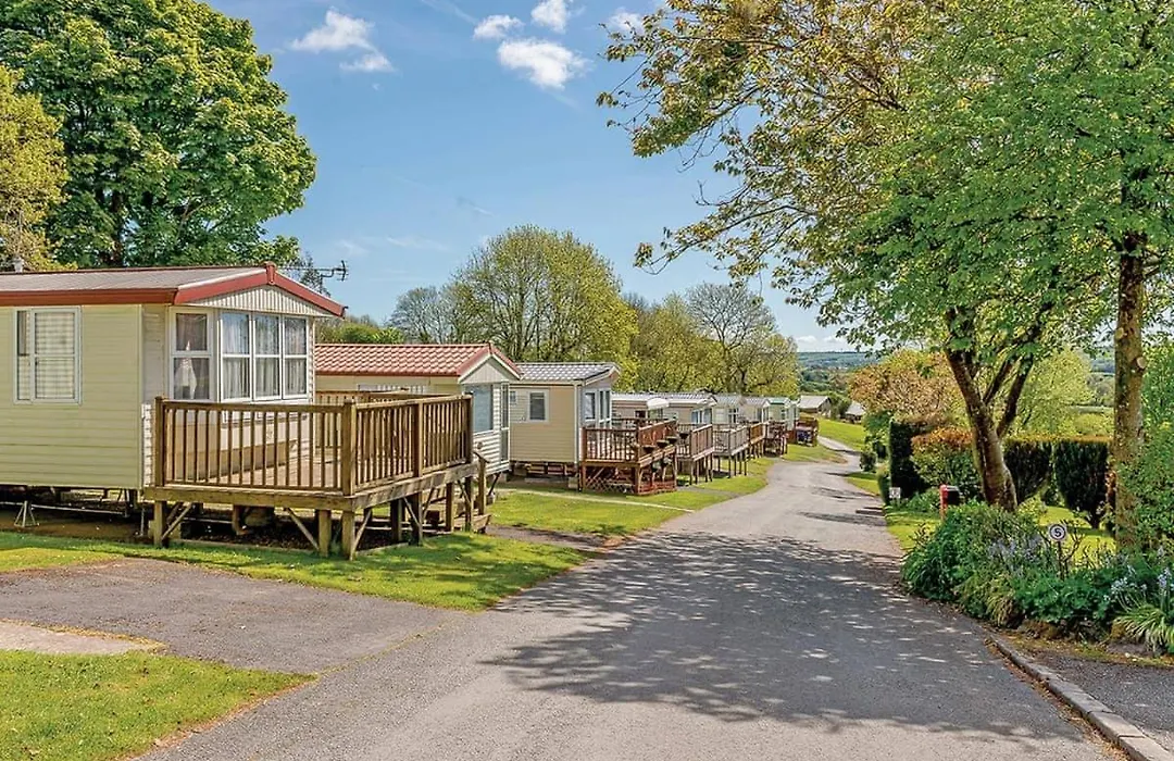 Noble Court Holiday Park-1