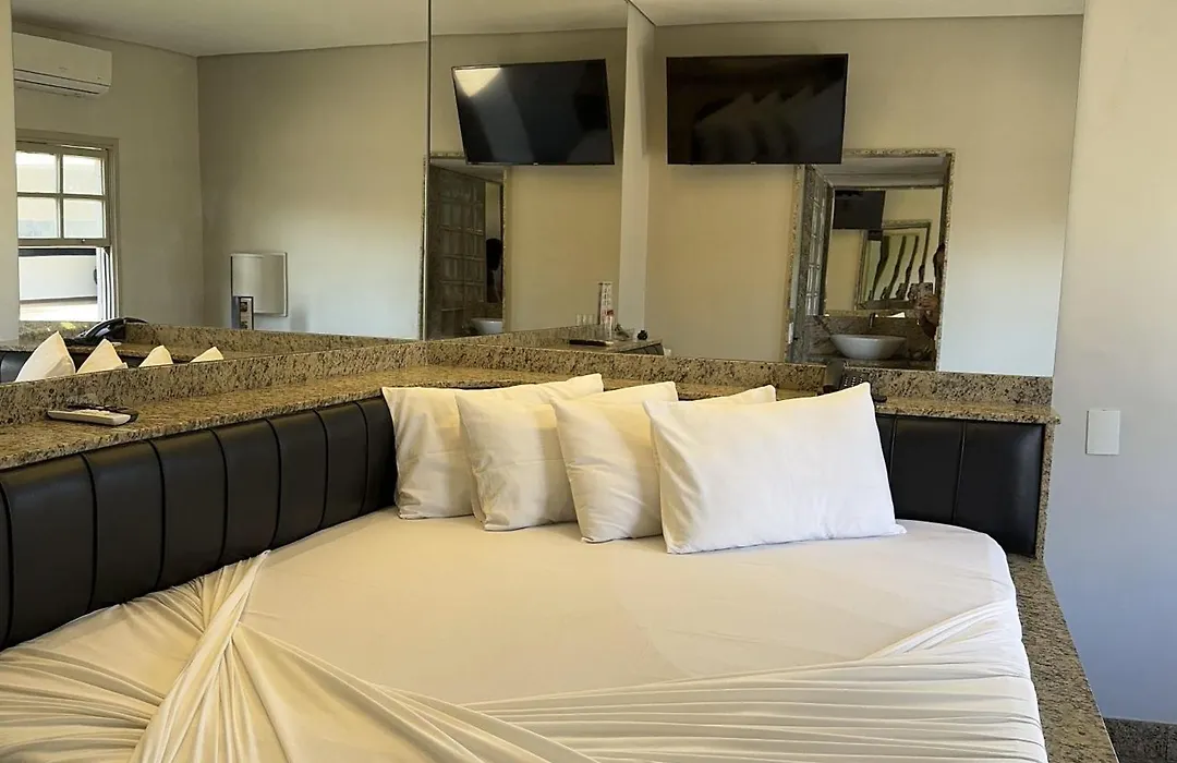 Village Motel-1