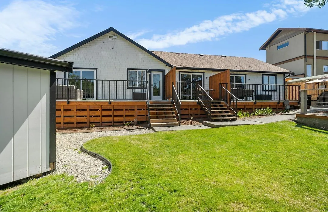 Riverside By Cowichan Lake Cottages-1