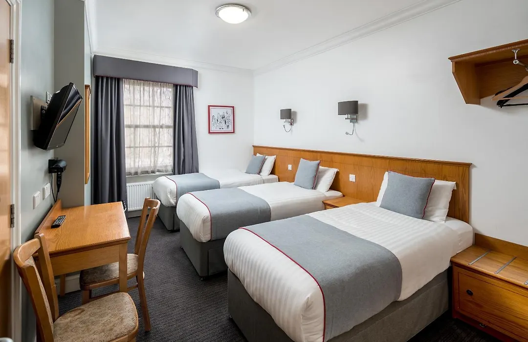 Oyo Townhouse New England, London Victoria-1