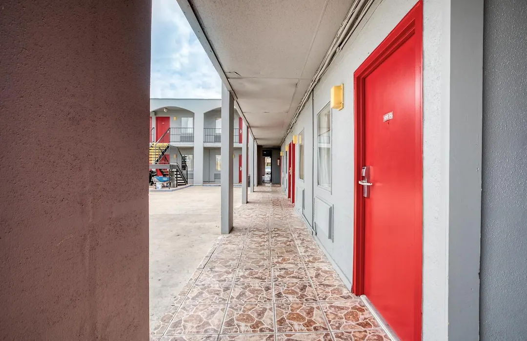 Lackland Gateway Inn-1