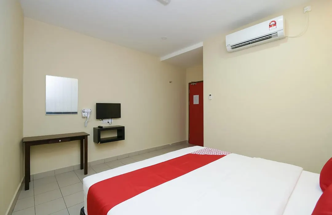 Hotel O Ys Inn-1