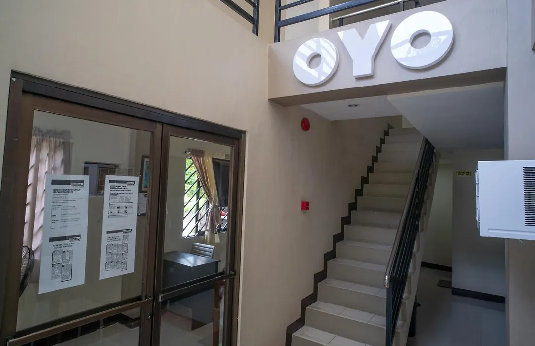 Super Oyo 604 Chateau Cinco Dormitel-1