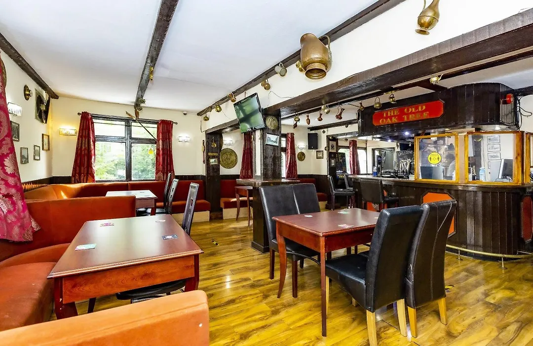 Old Oak Tree Inn-1