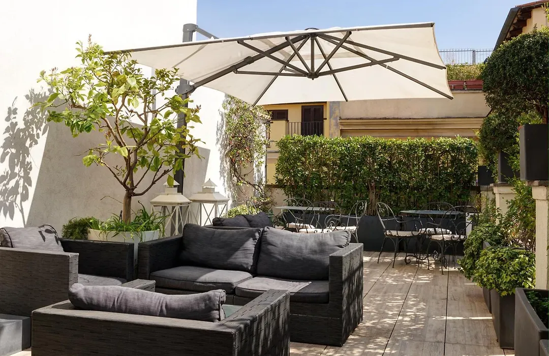 Terrace Pantheon Relais-1