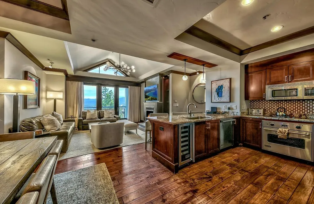 Constellation Residences-1