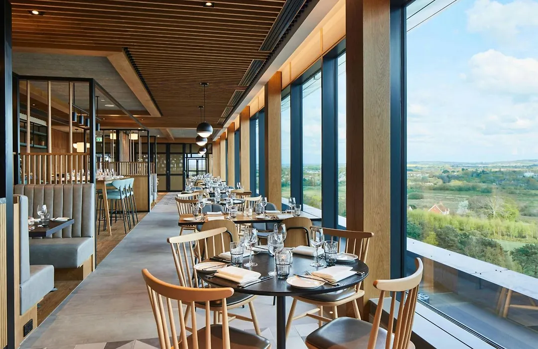 Courtyard By Marriott Exeter Sandy Park-1