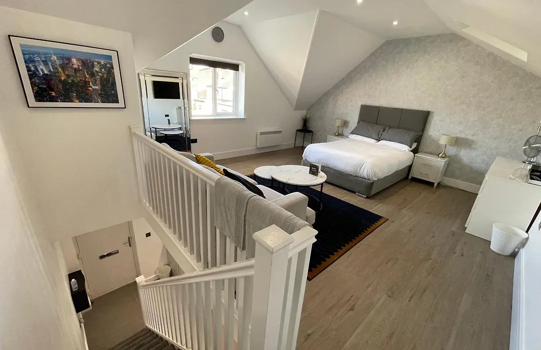Welcome Rooms 55B- Self Check-In Whole Apartment Fully Refurbished-1