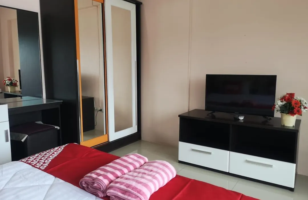 Oyo 75414 Kjs Pattaya-1