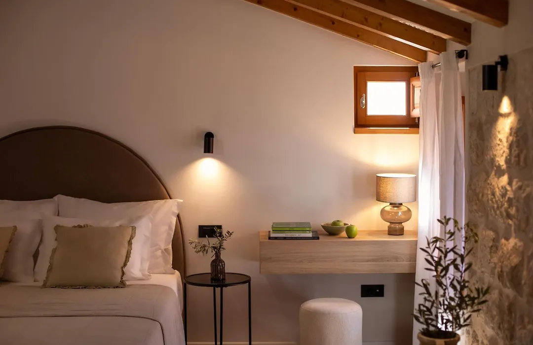 Old Town Olive Luxury Room For 3-1