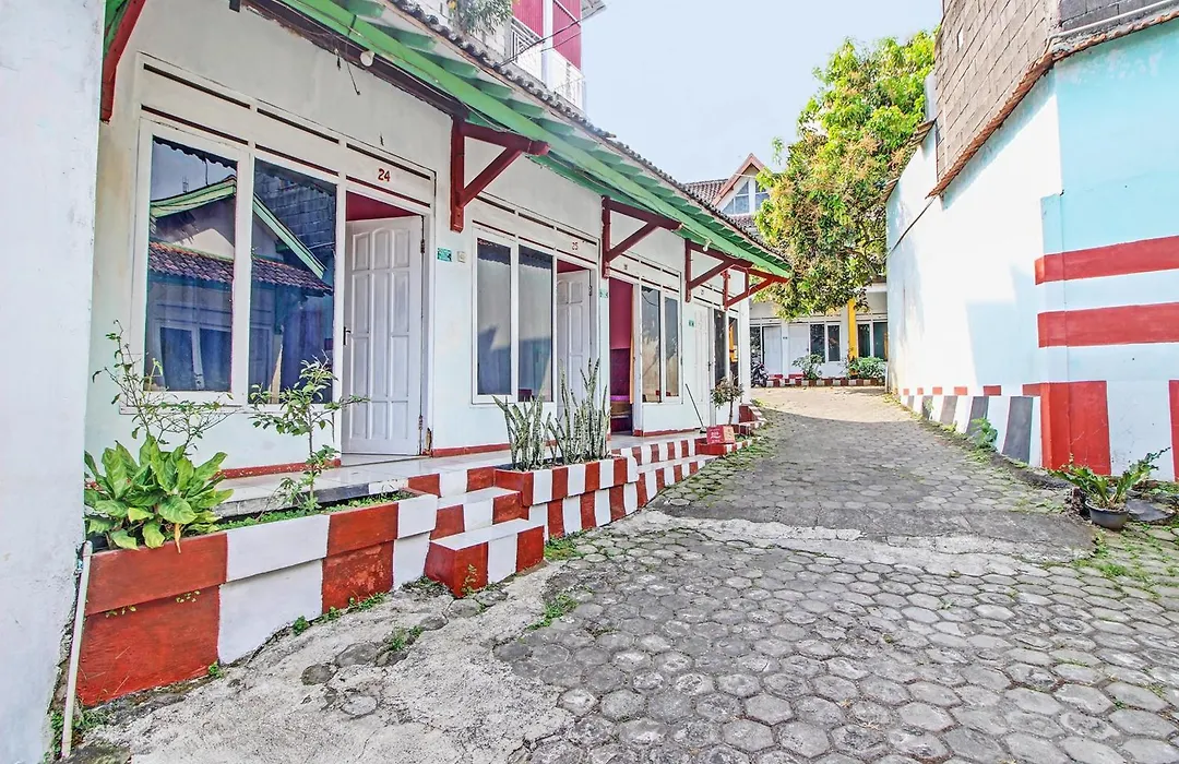 SPOT ON 92791 4 Saudara Hotel-1