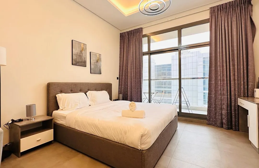 Upscale Apartment At Oval Tower Near Downtown With Balcony And Parking By Belvilla-1