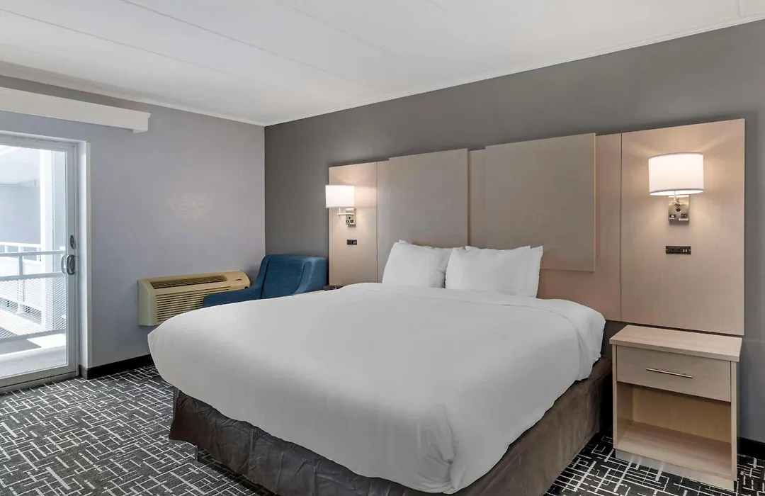 Comfort Inn Hyannis - Cape Cod-1
