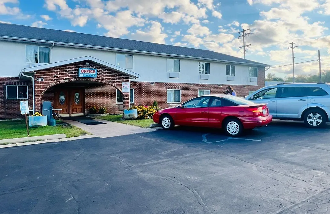 Villa Inn Motel Near Hwy 12 Wi Capital O-1