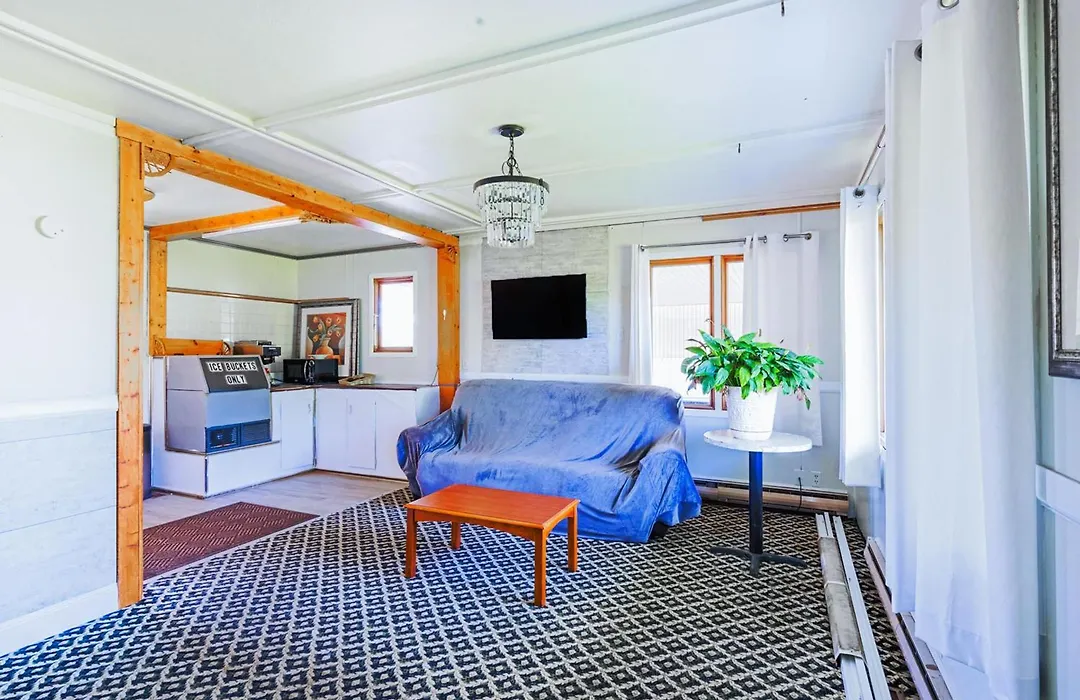Country Hearth Inn & Suites By Oyo Sturgis-1
