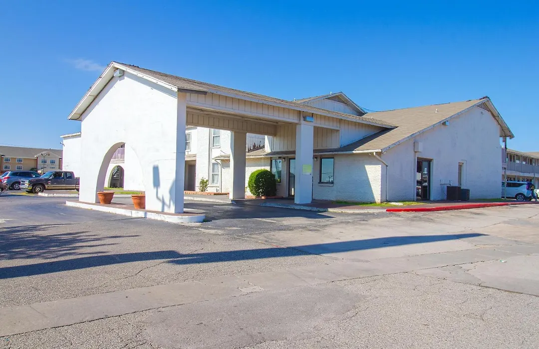 Studio Inn Extended Stay Oklahoma City Airport By Oyo-1