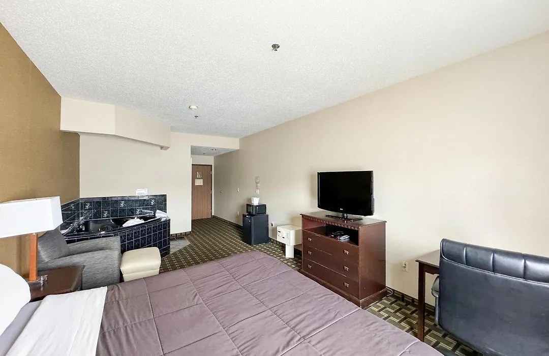 Fairbridge Inn & Suites Batavia-Darien Amusement Park-1