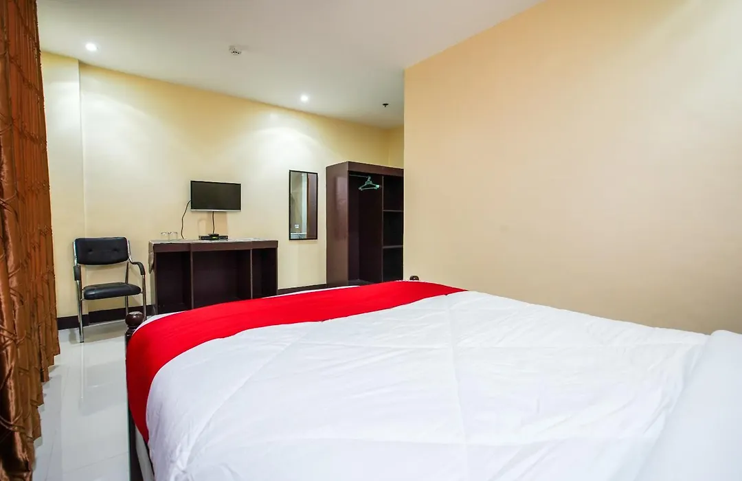 Oyo 236 Hotel Edmundo-1