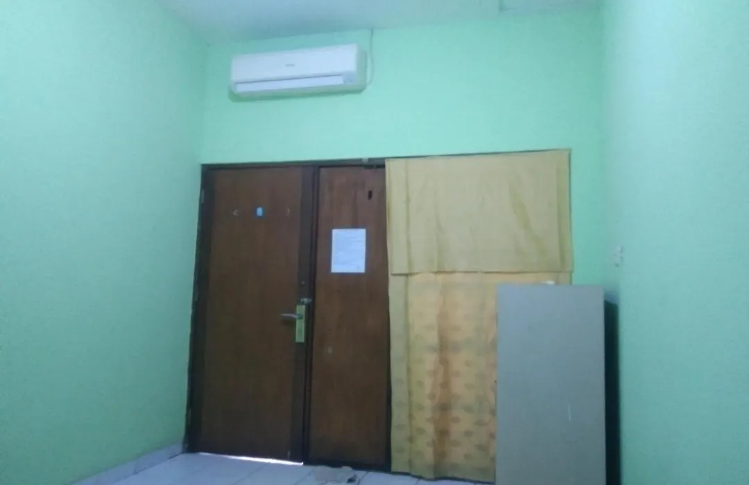 OYO Life Kost ijo Tembok Tinggi-1