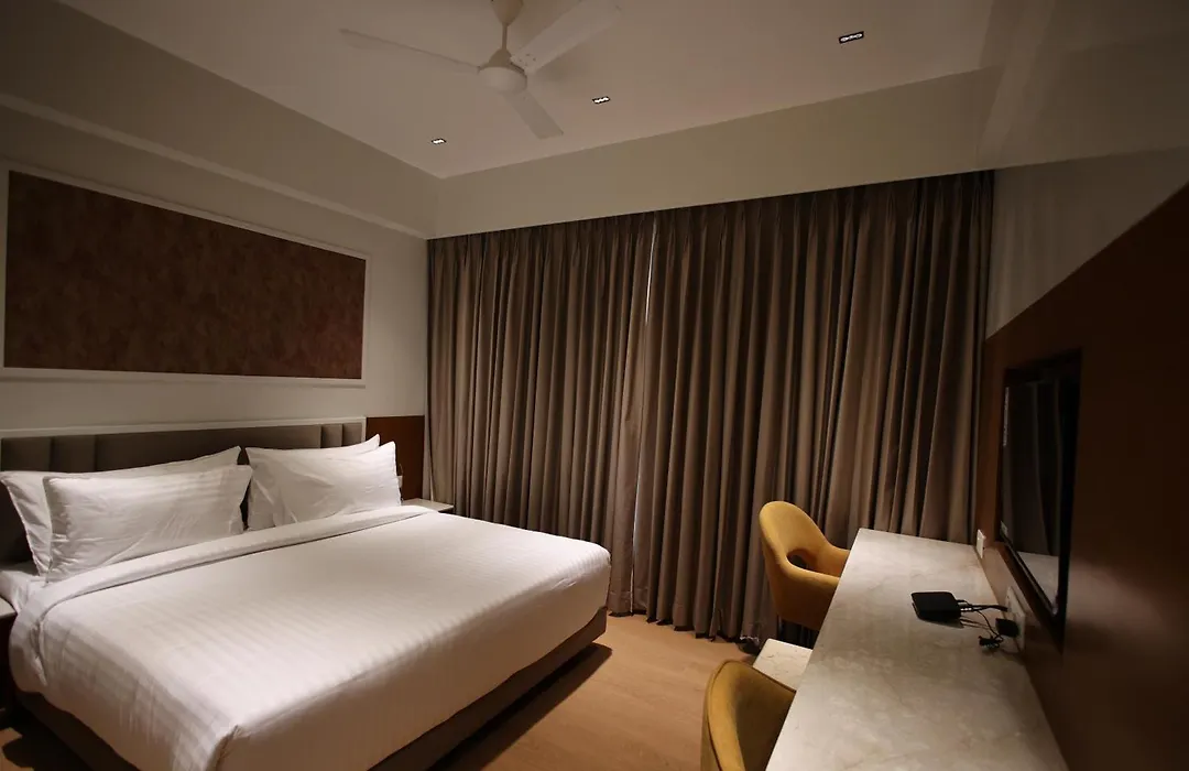 Hotel Abhinandanam-1