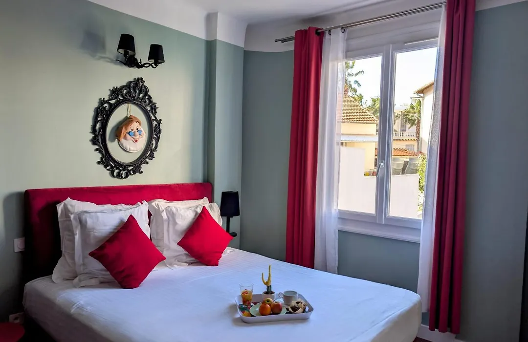 Hotel Mademoiselle-1