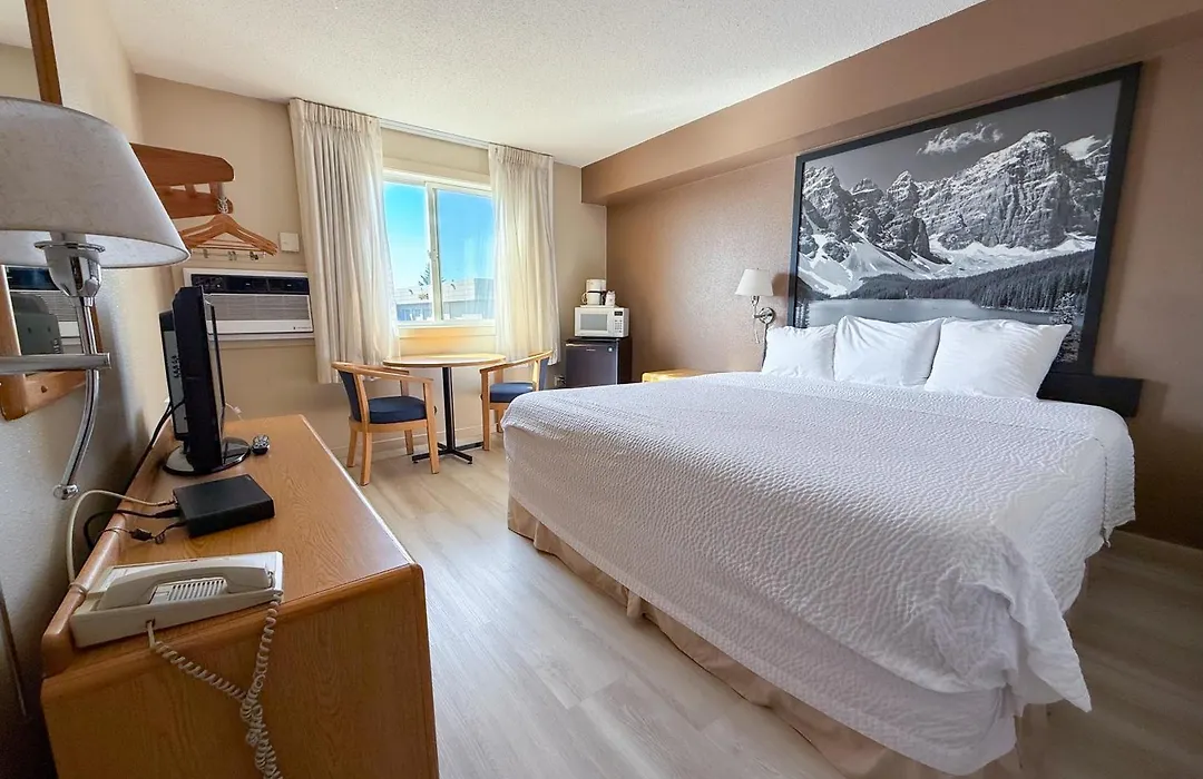 Super 8 By Wyndham Medicine Hat Ab-1