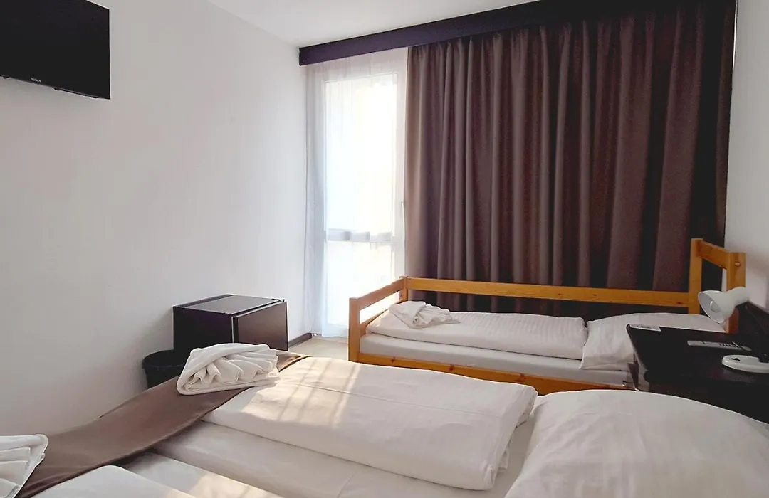 Hotel Hungária-1